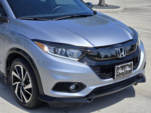 Used 2019 Honda HR-V Sport image 9