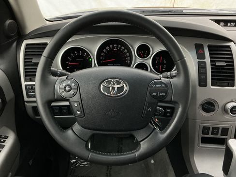 Used 2008 Toyota Sequoia Limited AWD/4WD image 32