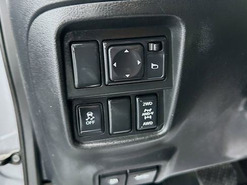 Used 2014 Nissan Juke SL AWD/4WD image 10