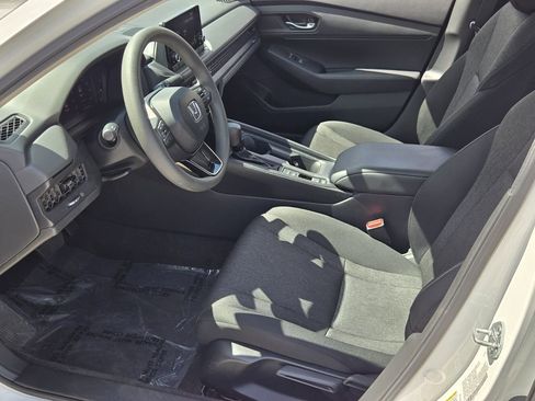 Used 2024 Honda Accord LX image 10