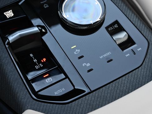 New 2026 BMW X3 xDrive30 w/ Premium Package image 18