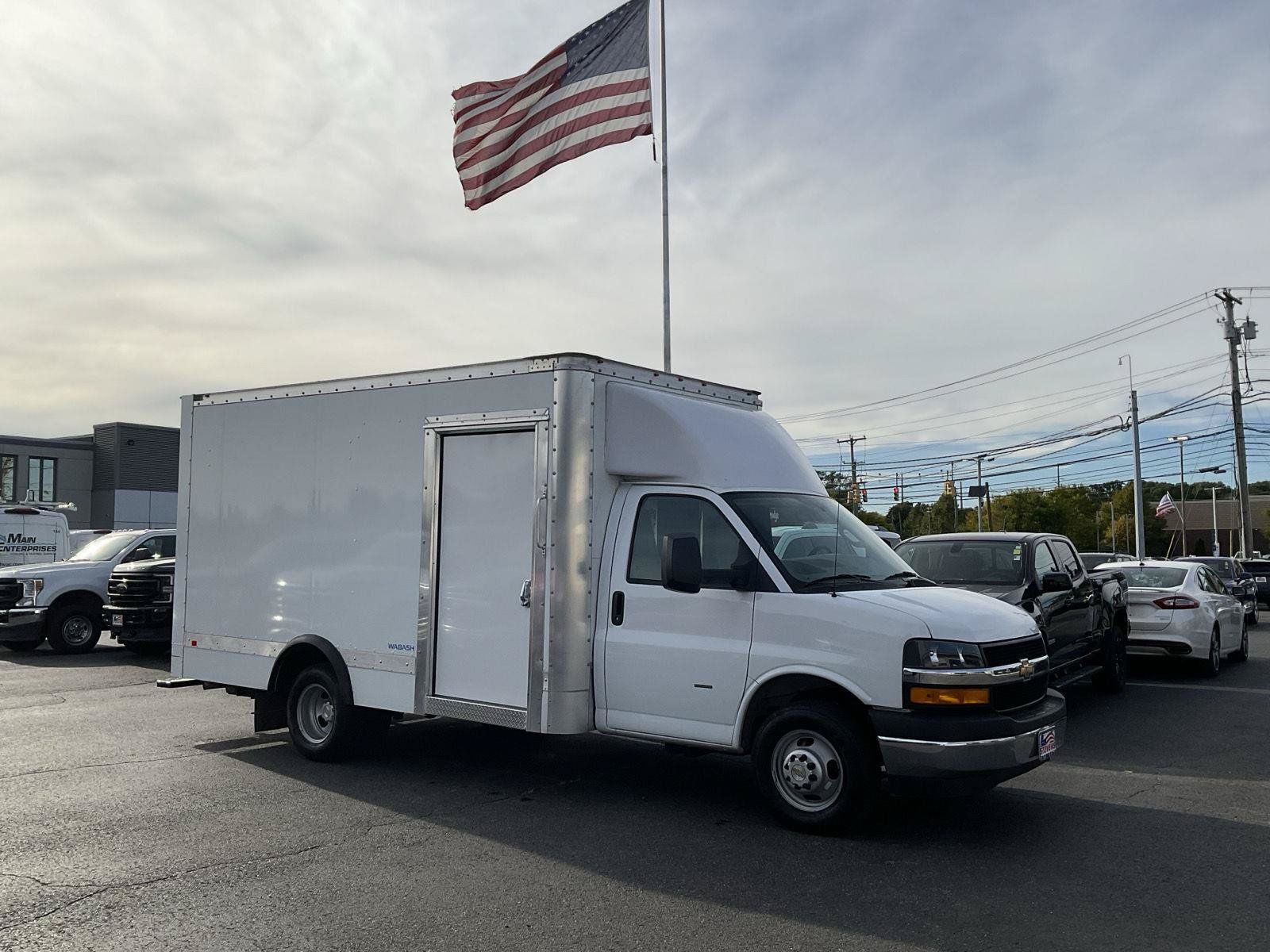 Used 2025 Chevrolet Express 3500 w/ Power Convenience Package RWD image 25