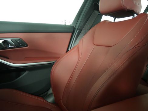 Used 2025 BMW 330i Sedan image 28