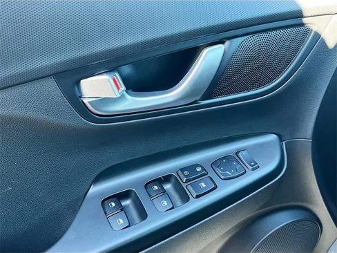 Used 2023 Hyundai Kona SEL w/ Convenience Package image 18