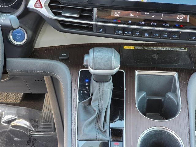 Used 2024 Toyota Sienna XLE w/ XLE Plus Package AWD/4WD image 29
