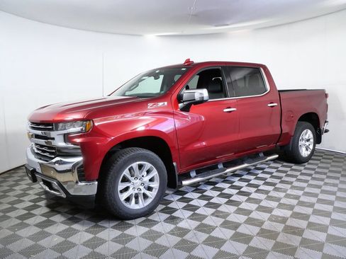 Used 2021 Chevrolet Silverado 1500 LTZ w/ Z71 Off-Road Package AWD/4WD image 5