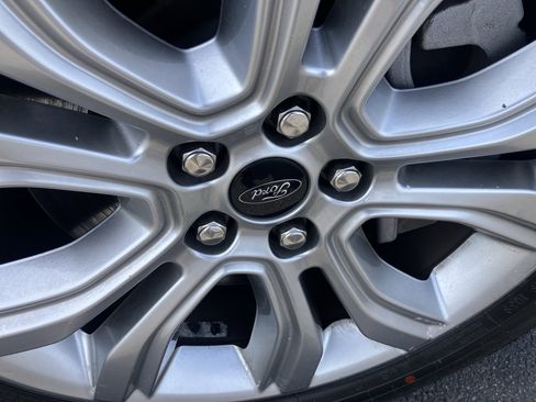 Certified 2024 Ford Edge Titanium AWD/4WD image 9