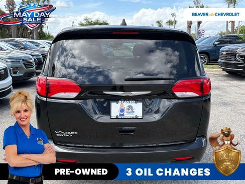 Used 2023 Chrysler Voyager LX FWD image 6