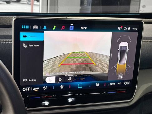 Certified 2025 Volkswagen ID.4 Pro S AWD/4WD image 19