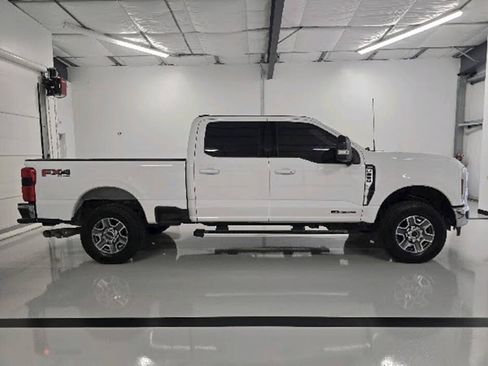 Used 2024 Ford F250 Lariat w/ FX4 Off-Road Package AWD/4WD image 11
