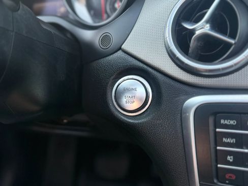 Used 2018 Mercedes-Benz CLA 250 image 16