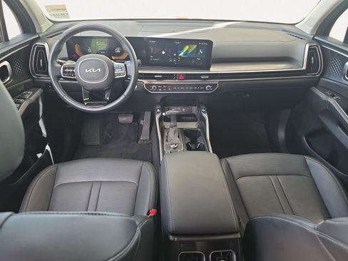 Certified 2025 Kia Sorento S w/ Panoramic Sunroof Package image 2