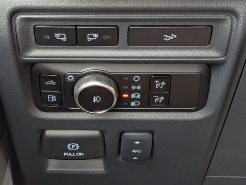 Used 2024 Ford F150 Lariat AWD/4WD image 24