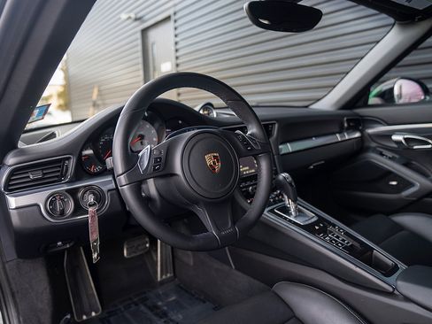 Used 2013 Porsche 911 Carrera S image 4