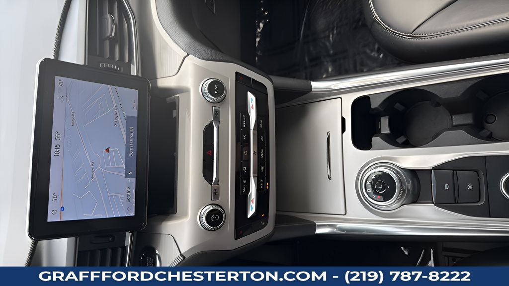 Used 2023 Ford Explorer XLT w/ Equipment Group 202A AWD/4WD image 18