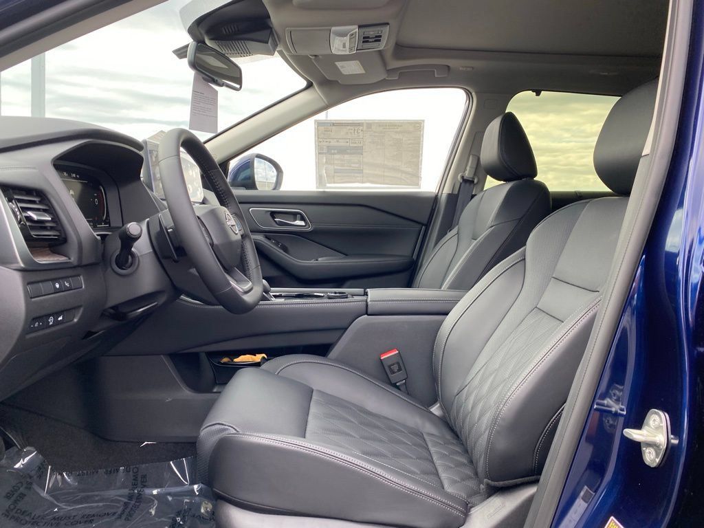 New 2026 Nissan Rogue Platinum w/ Platinum Premium Package AWD/4WD image 11