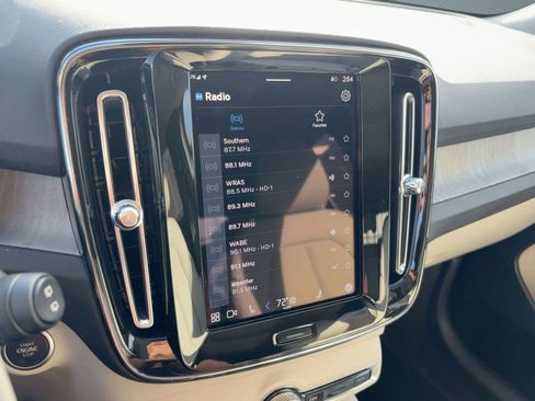 Certified 2024 Volvo XC40 B5 Plus image 22