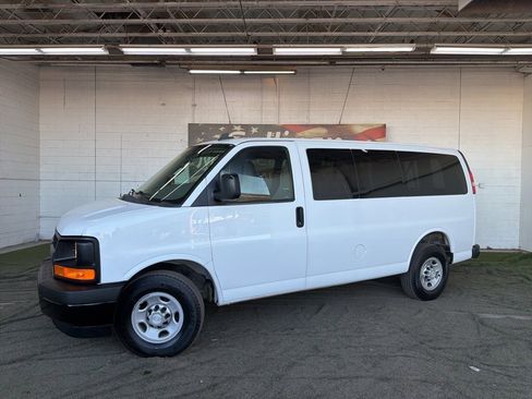 Used 2017 Chevrolet Express 2500 LS image 2