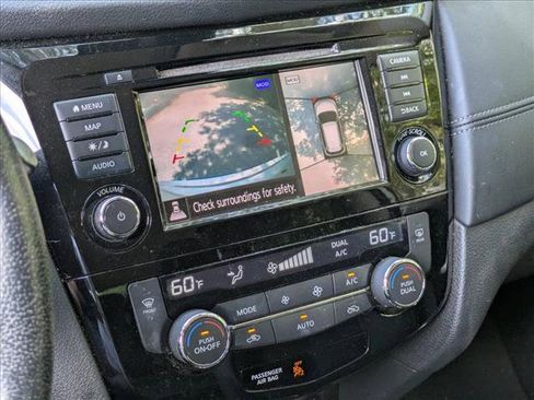 Used 2019 Nissan Rogue SL FWD image 12