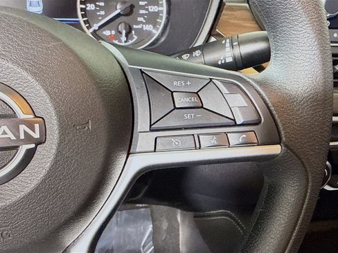 Used 2023 Nissan Altima 2.5 SV image 15