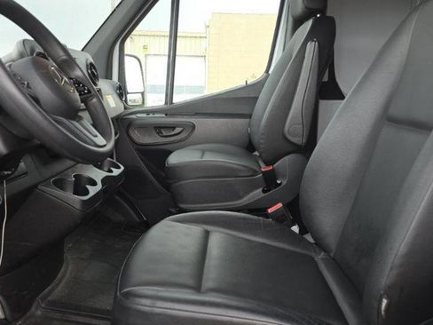 Used 2024 Mercedes-Benz Sprinter 2500 w/ Acoustic Package image 3