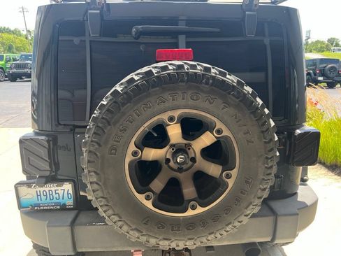 Used 2013 Jeep Wrangler Unlimited Sahara w/ Connectivity Group AWD/4WD image 10