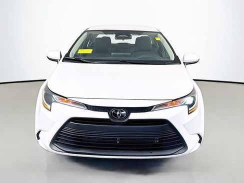 Used 2024 Toyota Corolla LE FWD image 11