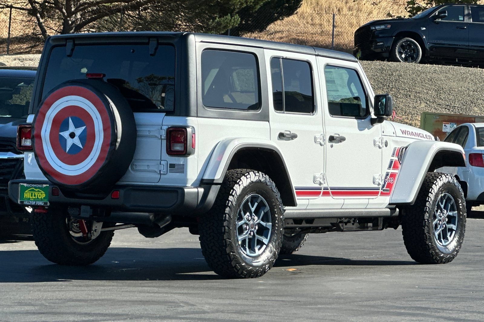 New 2026 Jeep Wrangler Unlimited Sport w/ Dual Top Group AWD/4WD image 4