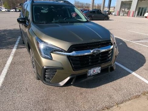 Used 2025 Subaru Ascent Limited AWD/4WD image 6