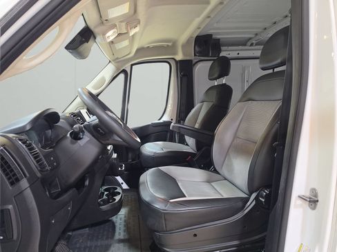 Used 2025 RAM ProMaster 2500 w/ Convenience Group FWD image 13