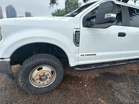 Used 2017 Ford F350 XL w/ Power Equipment Group AWD/4WD image 15
