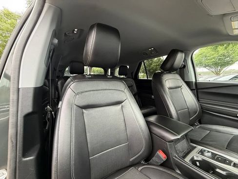 Used 2022 Ford Explorer Limited w/ Limited Technology Package AWD/4WD image 36
