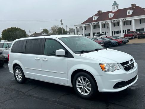 Used 2014 Dodge Grand Caravan SXT w/ UConnect Hands-Free Group image 3
