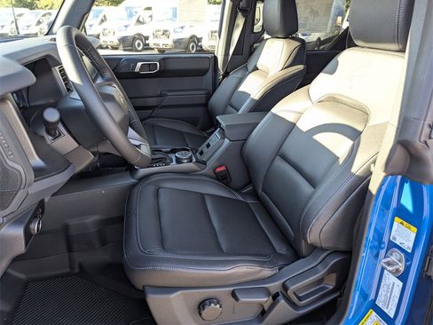 New 2025 Ford Bronco Badlands image 12