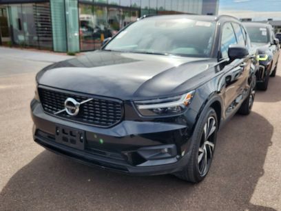 Used 2021 Volvo XC40 T5 R-Design w/ Advanced Package