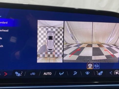 New 2026 Chevrolet Equinox EV LT image 30