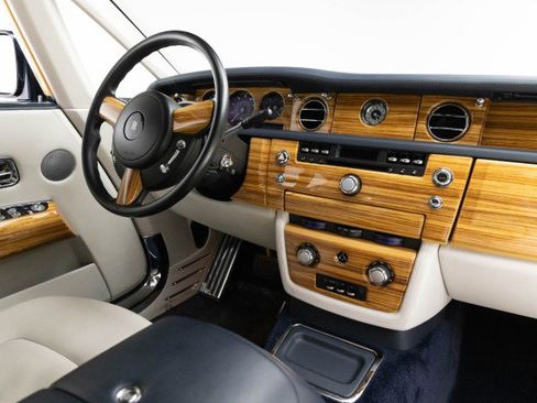 Used 2010 Rolls-Royce Phantom Coupe image 14