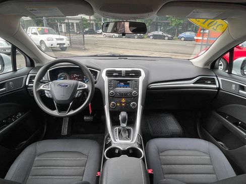 Used 2015 Ford Fusion SE FWD image 15