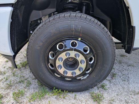 New 2026 RAM 3500 Big Horn AWD/4WD image 10