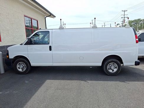 Used 2021 Chevrolet Express 2500 Extended w/ Driver Convenience Package RWD image 5