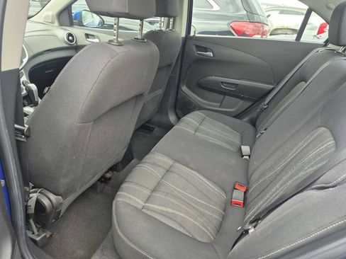 Used 2017 Chevrolet Sonic LT w/ Convenience Package FWD image 6
