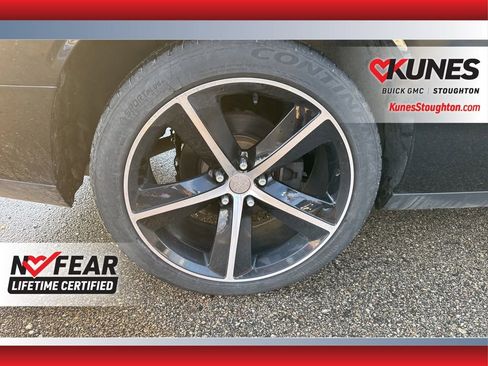 Used 2015 Dodge Challenger SXT Plus image 12