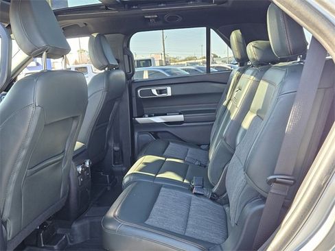 Used 2022 Ford Explorer Timberline image 12