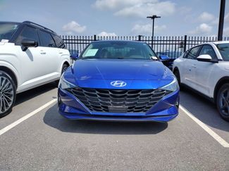 Used 2023 Hyundai Elantra SEL w/ Convenience Package FWD video 2