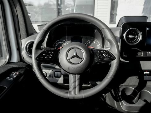 Used 2026 Mercedes-Benz Sprinter 2500 image 16