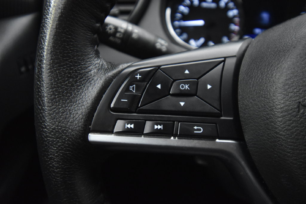 Used 2020 Nissan Rogue SL AWD/4WD image 30