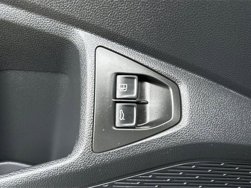 Used 2024 Volkswagen Jetta SE image 37