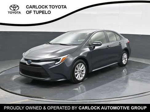 Used 2025 Toyota Corolla LE image 7
