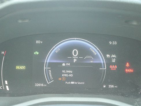 Used 2025 Toyota Camry SE w/ Convenience Package FWD image 26