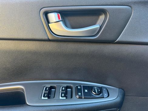 Used 2020 Kia Optima S FWD image 29
